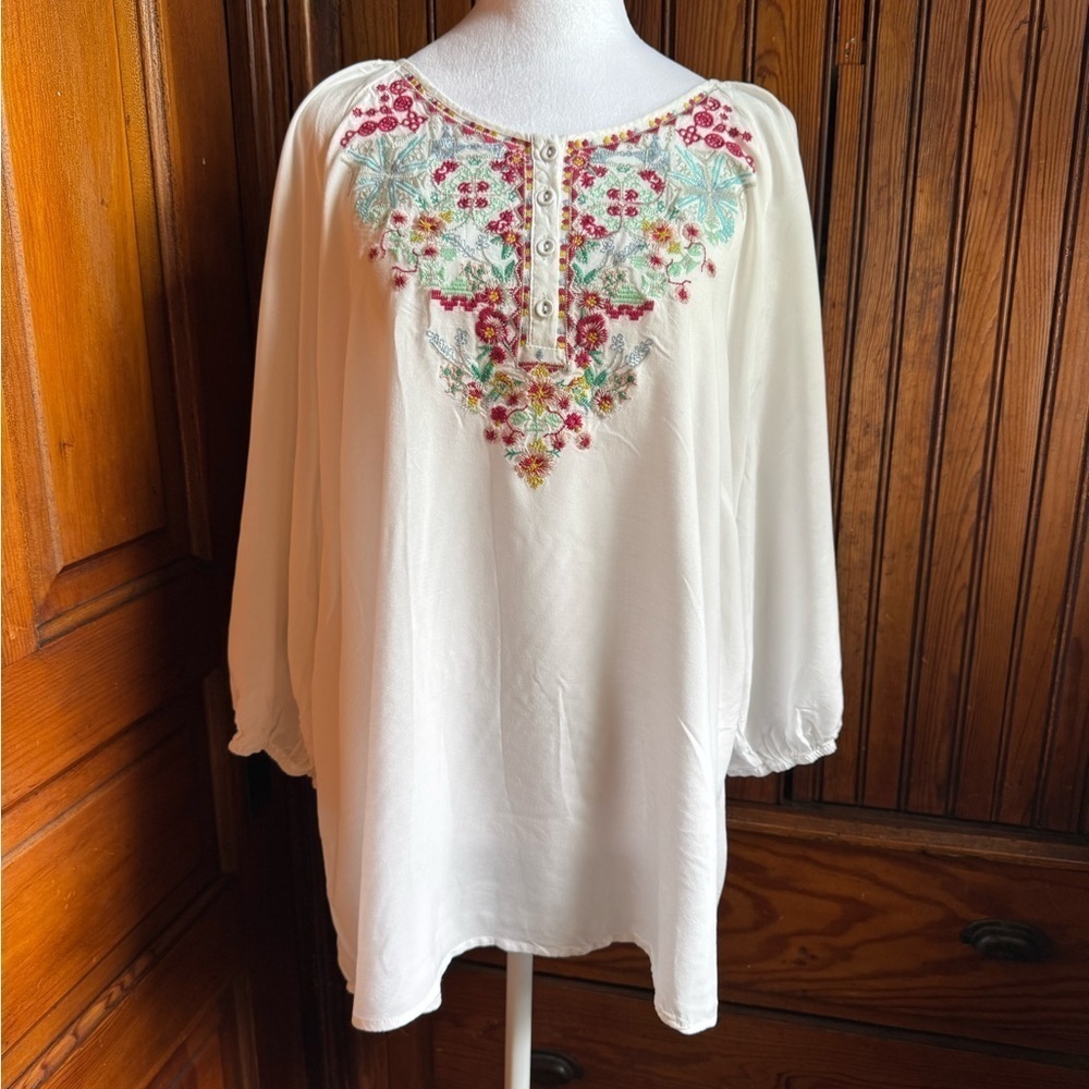 C&C California Embroidered Peasant Top Size 2XL White Boho - Coastal